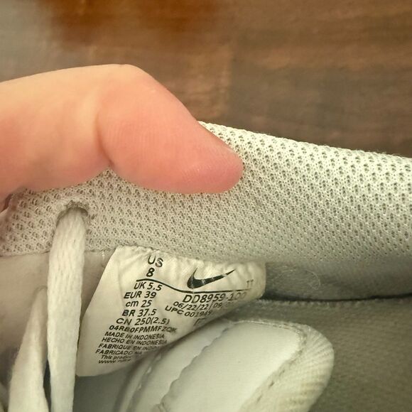 Women's Nike Air Force 1 Size 8 - Picture 8 of 9